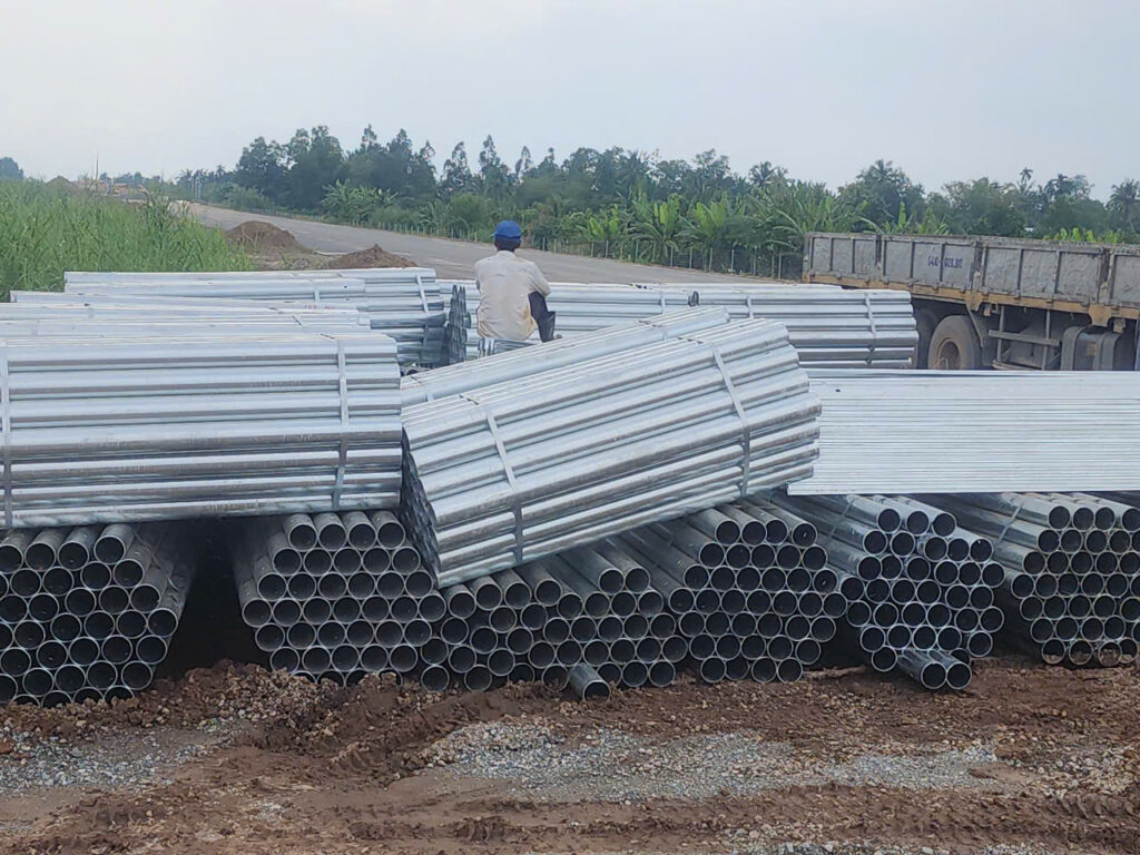 Thi công hệ thống an toàn giao thông cao tốc Cần Thơ – Hậu Giang 10 thi cong he thong an toan giao thong cao toc Can Tho 3